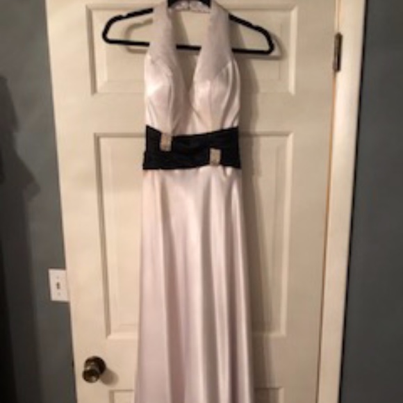Antonio Castelli White Gown - Picture 1 of 4